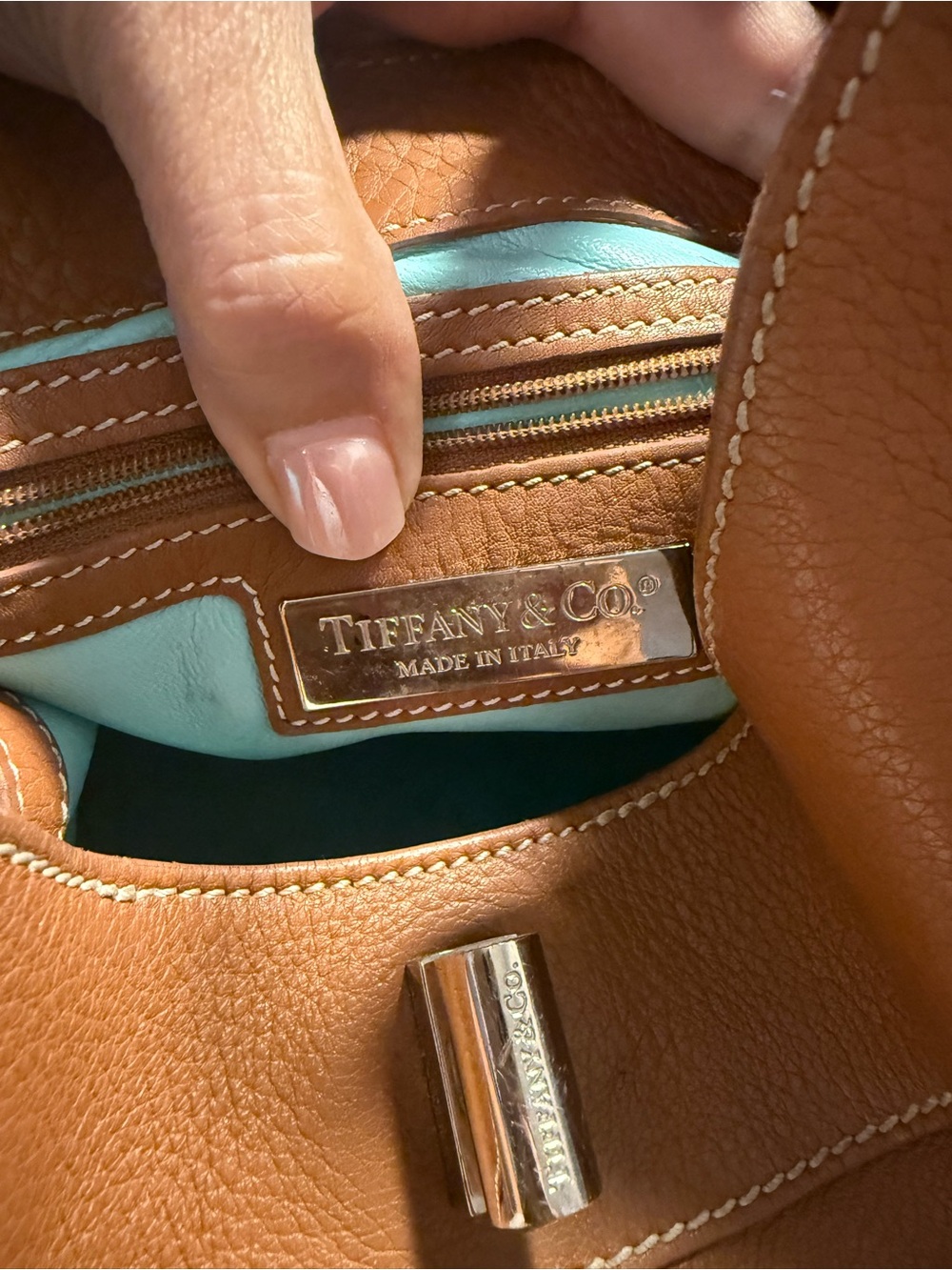 Classic Tiffany & Co Manhattan Tan Leather Shoulder Bag - Great Investment - Picture 9 of 9